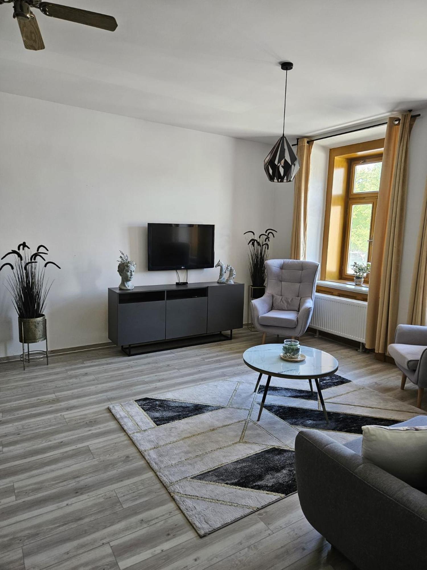 Apartman 184 - Vysoké Mýto エクステリア 写真